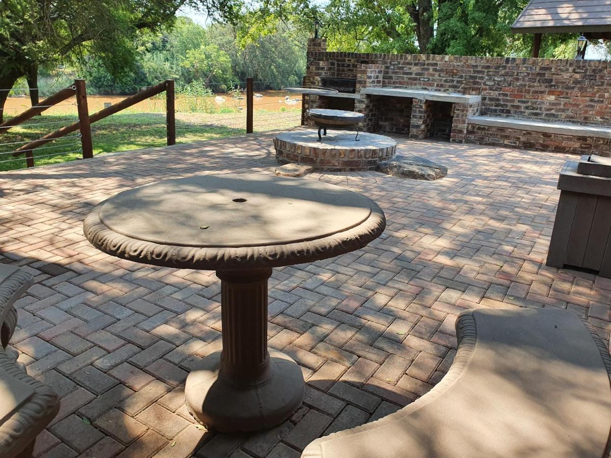 Ekuthuleni River Front Chalets Maruleng Exterior photo