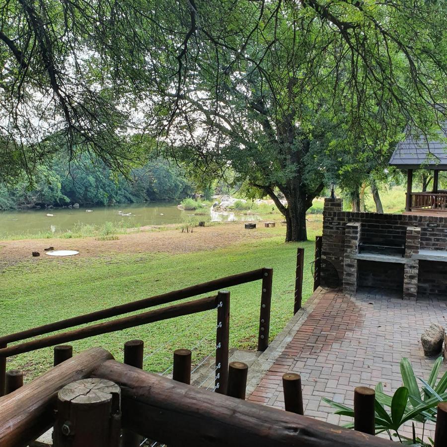 Ekuthuleni River Front Chalets Maruleng Exterior photo