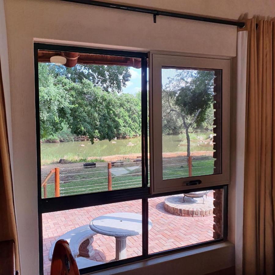 Ekuthuleni River Front Chalets Maruleng Exterior photo