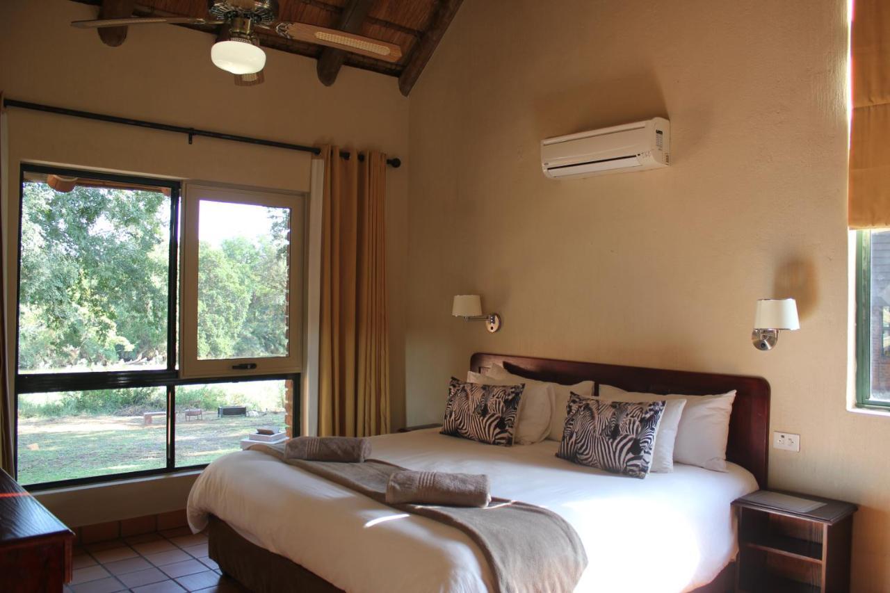 Ekuthuleni River Front Chalets Maruleng Exterior photo